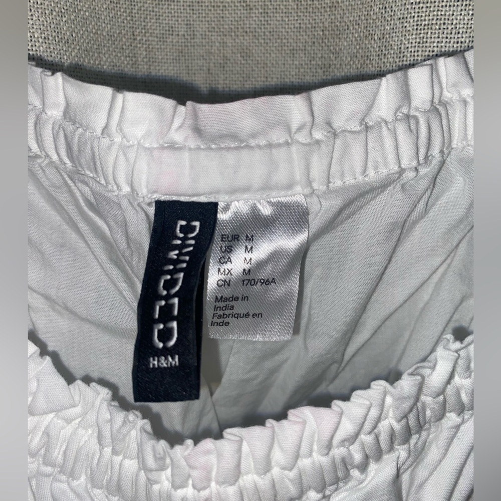 Cropped H&M white blouse, size M, lightly used, great condition - Picture 2 of 2